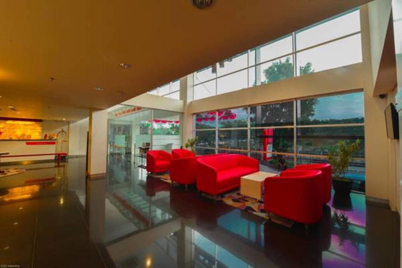 D'Hotel Jakarta Exterior foto