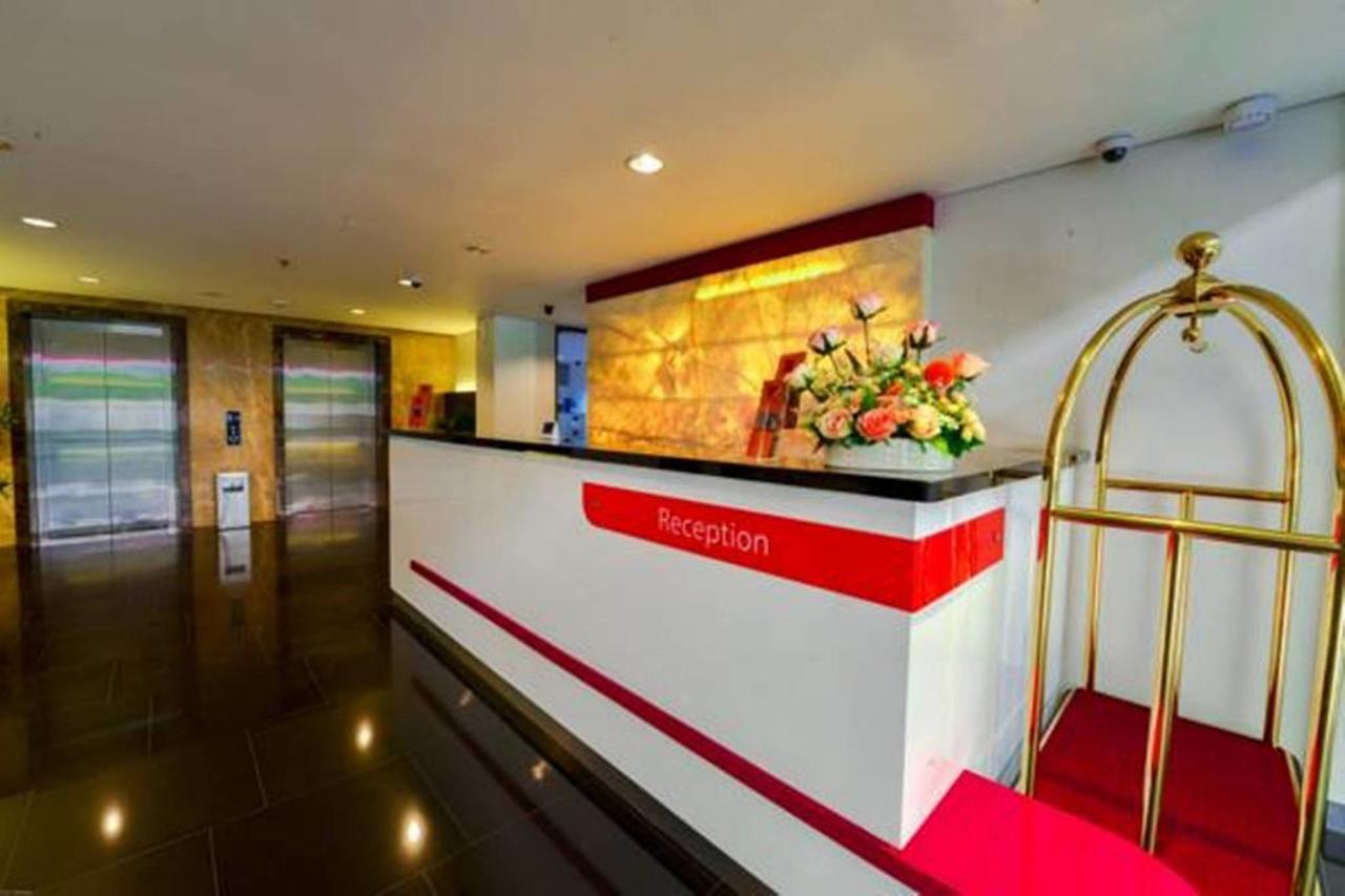 D'Hotel Jakarta Exterior foto