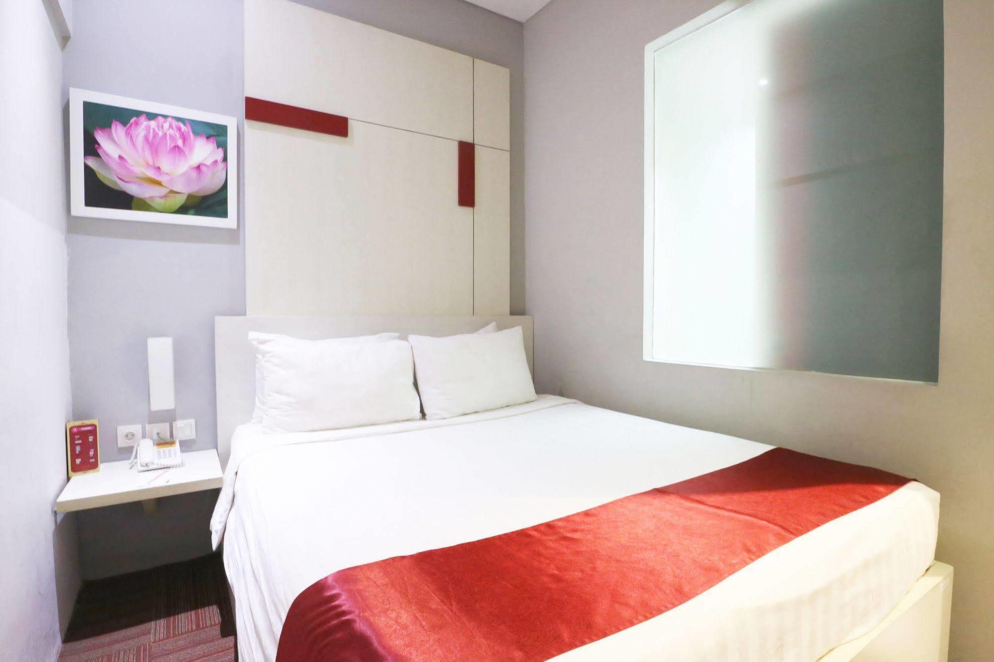 D'Hotel Jakarta Exterior foto