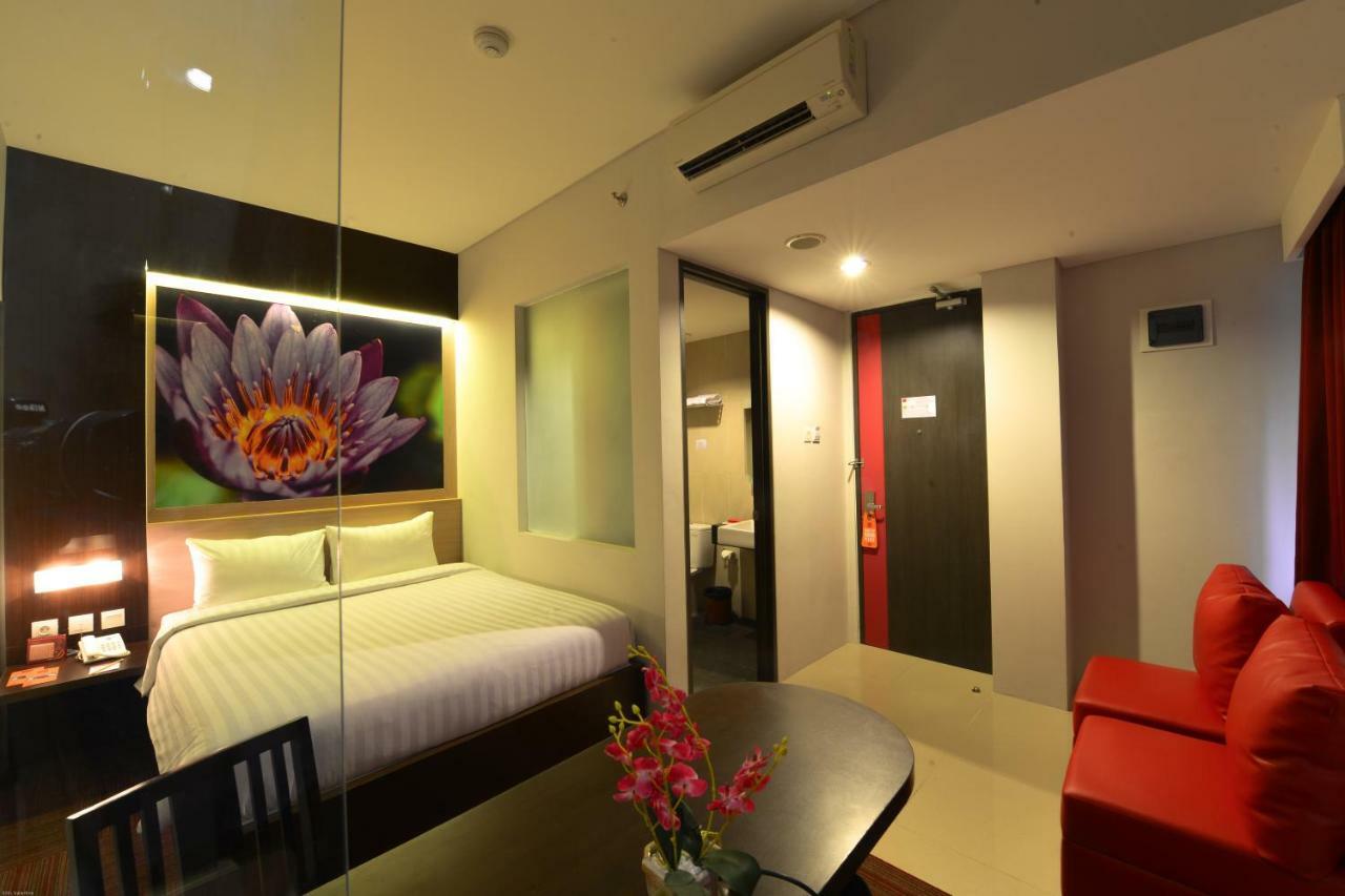 D'Hotel Jakarta Exterior foto